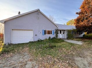 664 E Ridge Rd, Cornville, ME 04976