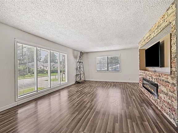 3rd image of 5528 Swartz Rd