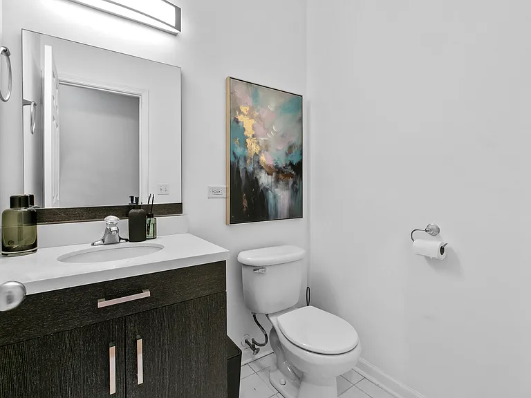2249 W Monroe St #4 — Photo 13