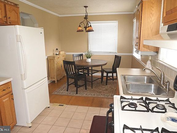 5th image of 1131 McHenry Dr
