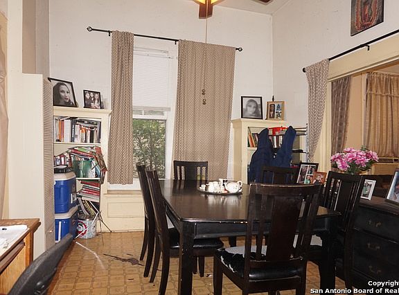 4th image of 1122 Wyoming St