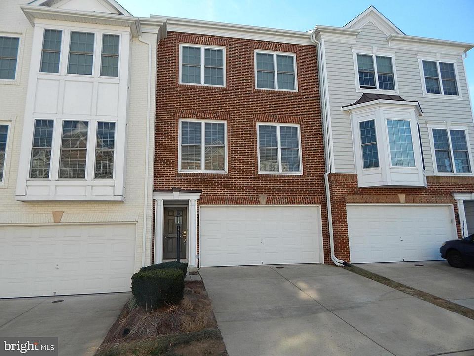 1st image of 2403 Brookmoor Ln