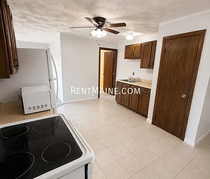 281 Main St #402 — Photo 2