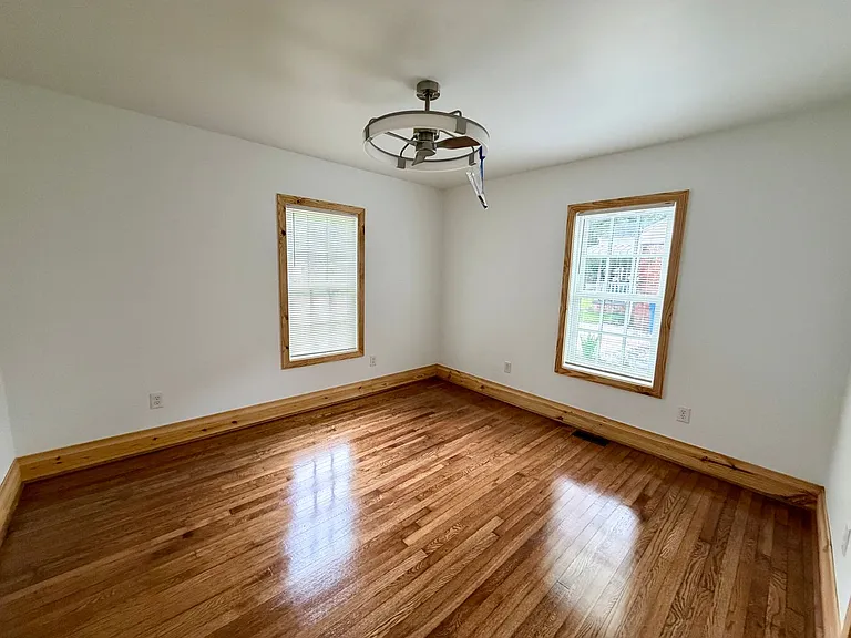 2834 Keats St — Photo 10