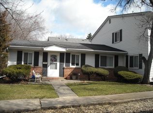 10S421 Echo Ln APT 1F, Willowbrook, IL 60527