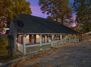 714 Shell Mountain Rd, Sevierville, TN 37876