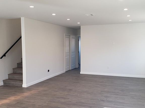 2nd image of 10874 Arleta Ave