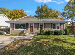 1146 S 6th St, Saint Charles, MO 63301