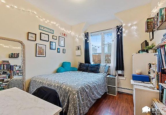 5th image of 231 E 110th St APT 3