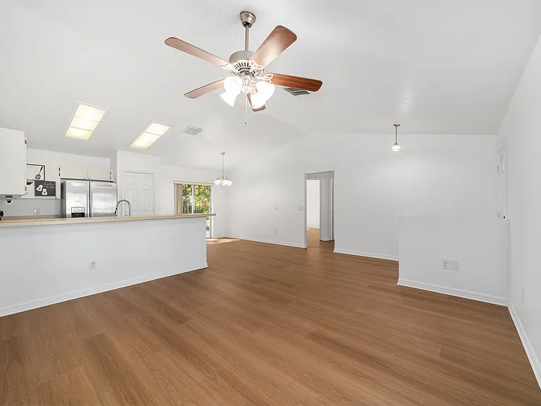 7184 Hemlock Loop — Photo 10
