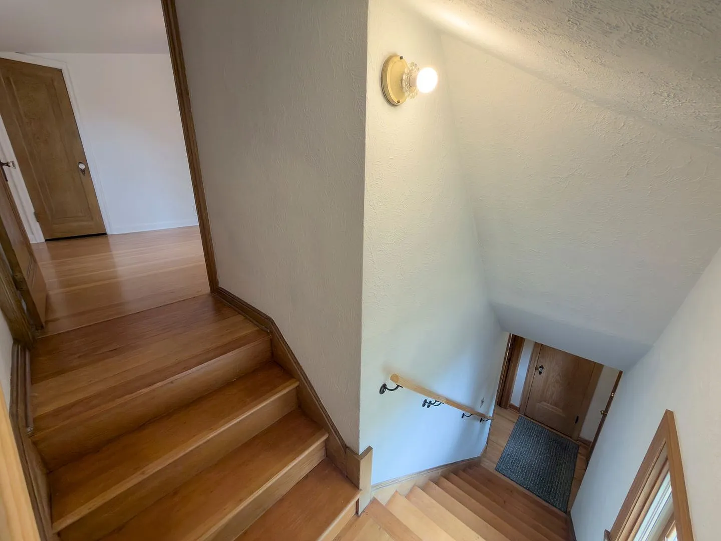 Charming 2BR Duplex in Minneapolis — Photo 2
