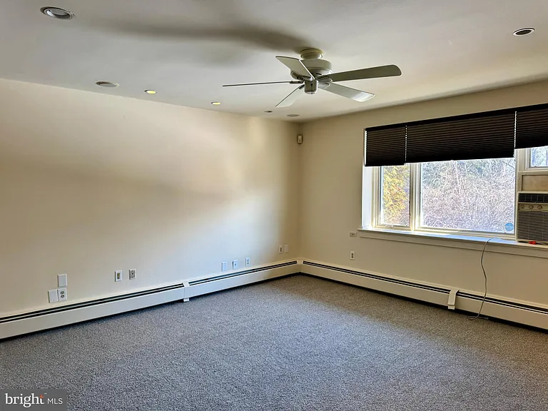 8233 Fairview Rd — Photo 19
