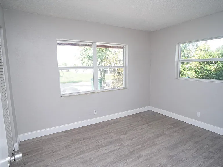 5908 NW 81st Ave — Photo 26