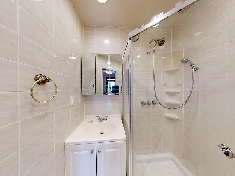 325 W 88th St #8 — Photo 16