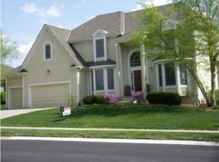 9630 Falcon Ridge Dr, Lenexa, KS 66220