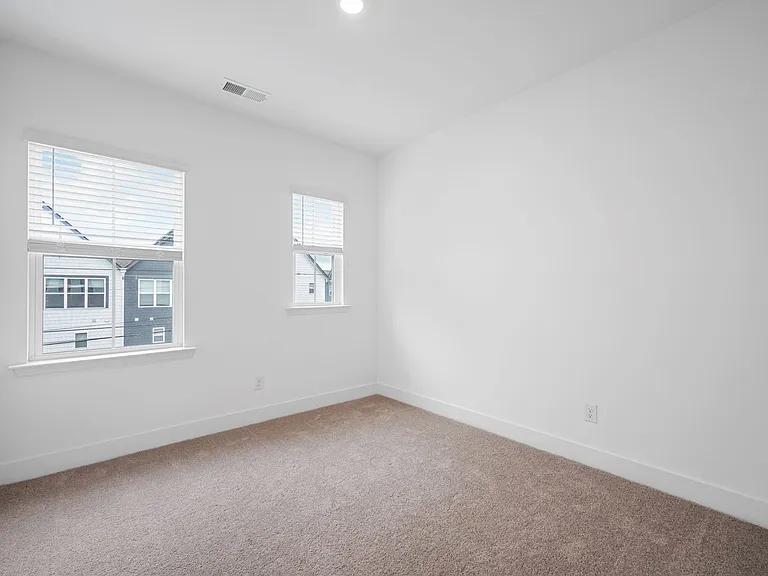 3227 Aberdeen Row — Photo 19