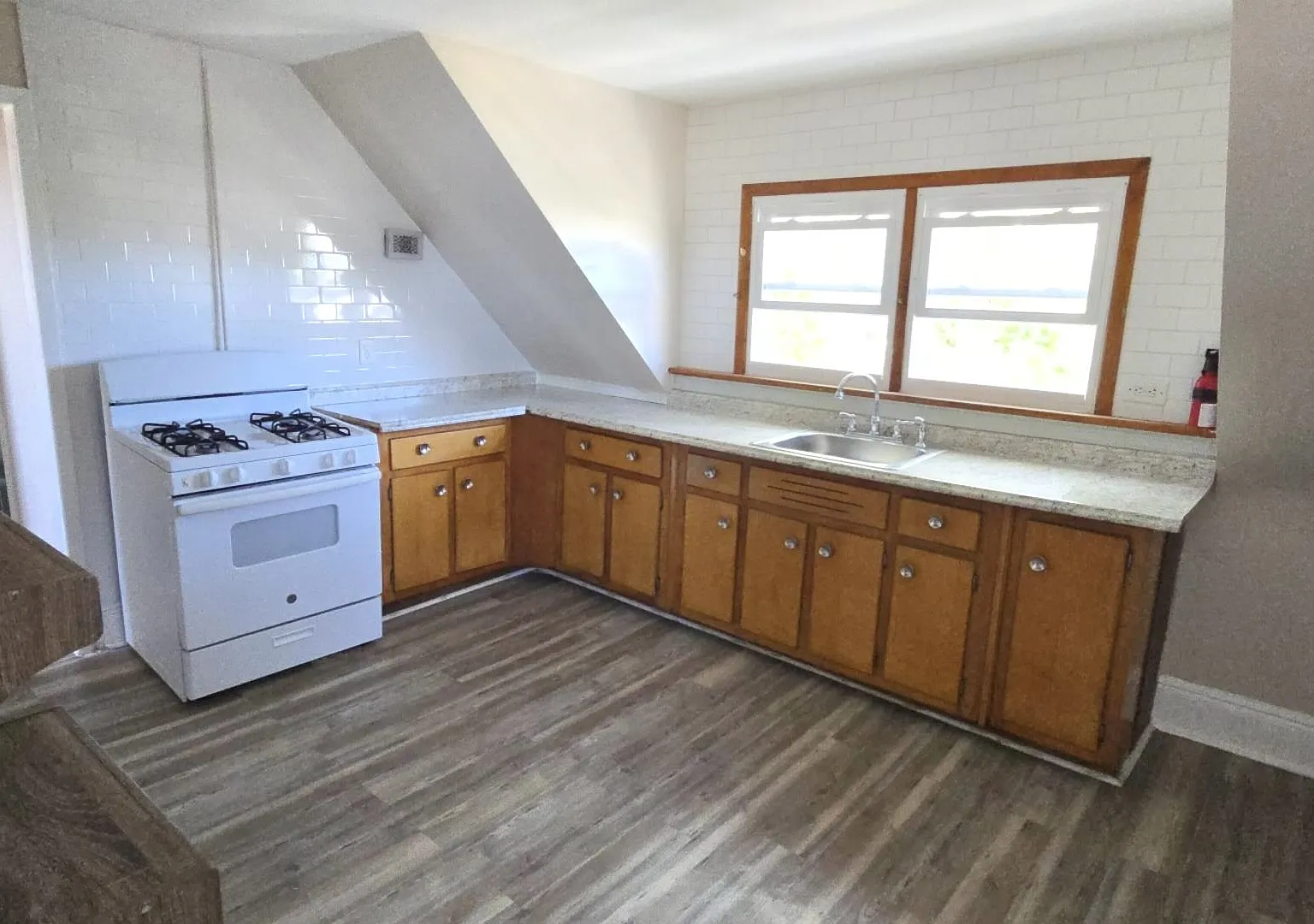 2 bed, 1.0 bath, 750 sqft, $1,850 — Photo 2