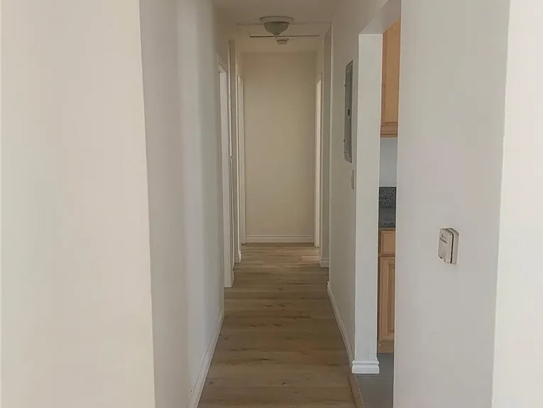 340 N Dalton Ave — Photo 5