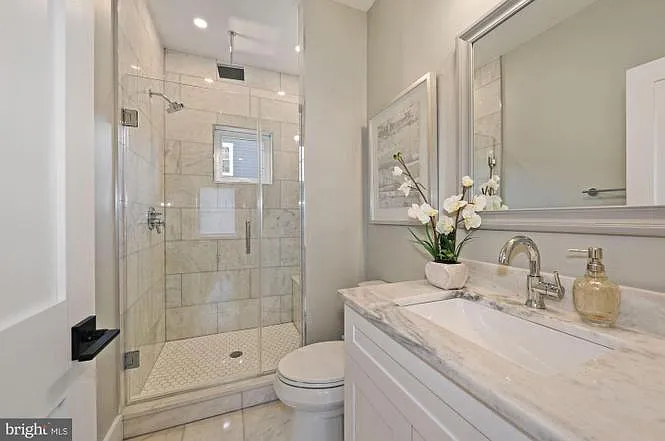 1909 Capitol Ave NE #1 — Photo 7