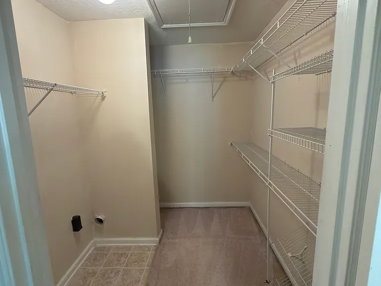 6027 Sanibel Dr — Photo 7