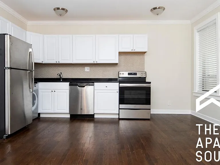 3346 N Marshfield Ave #2 — Photo 1