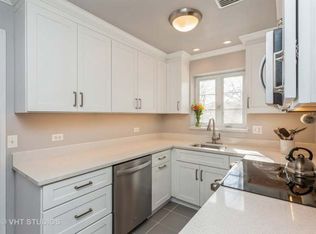 332 Ridge Ave APT 2, Evanston, IL 60202
