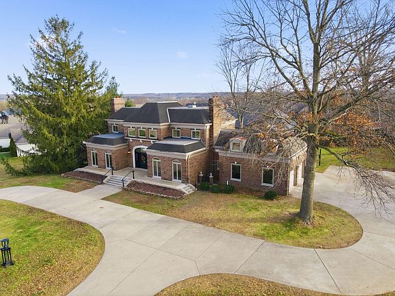 2nd image of 3350 E Fox Grape Street