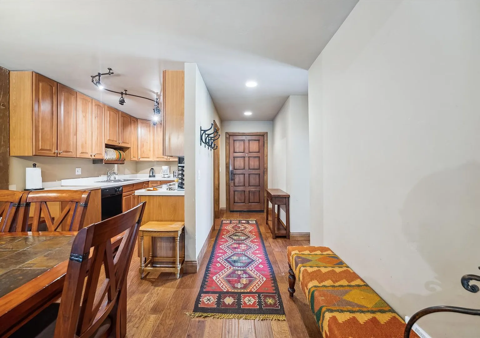 Alpine Meadows Condo, Chalet Ski Lease — Photo 4