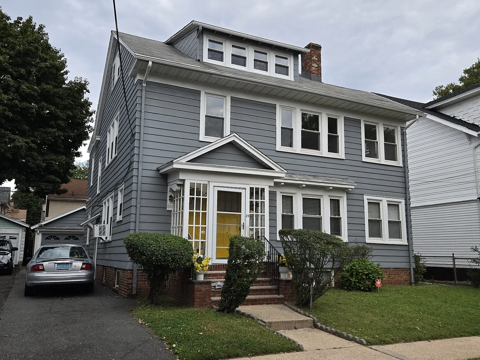 3 bed, 9999 sqft, $2,500 — Photo 1