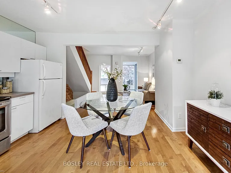 140 Helendale Ave — Photo 16