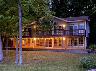 157 Farlain Lake Rd W, Tiny, ON L9M 0B9