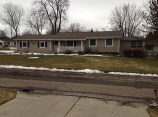 1092 Holly Spring Ln, Grand Blanc, MI 48439