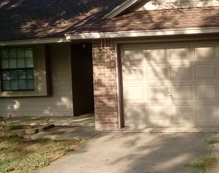 1st image of 1998 Spencer Dr