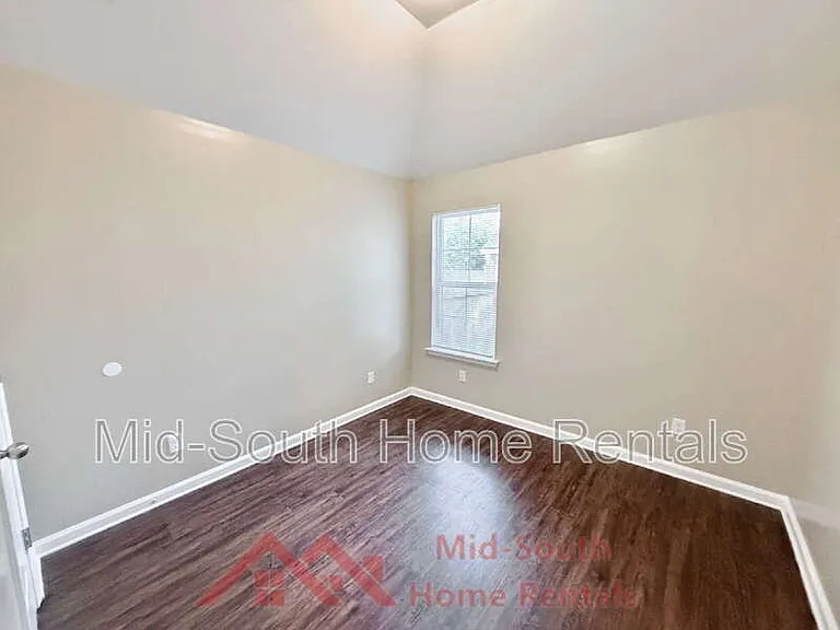 5626 Tulip Tree Dr — Photo 16