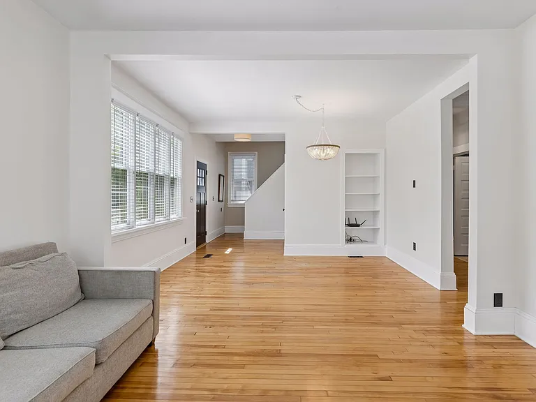 4432 Upton Ave S — Photo 7