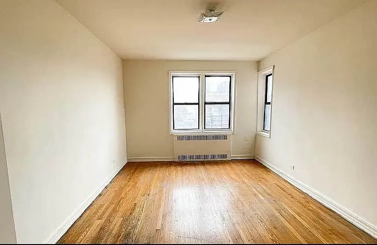 4216 80th St #3E — Photo 2