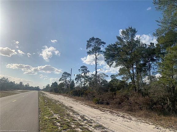 3rd image of 3245 Lake June Blvd