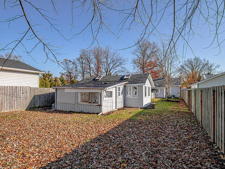 114 Mull Ave — Photo 27