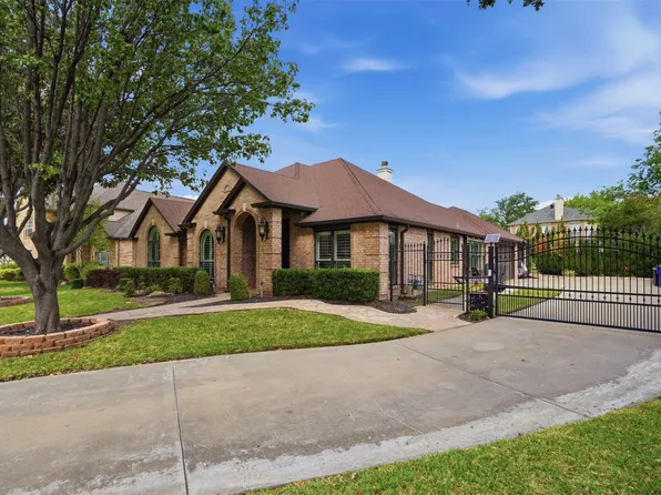 717 Saint Johns Dr, Mansfield, TX 76063