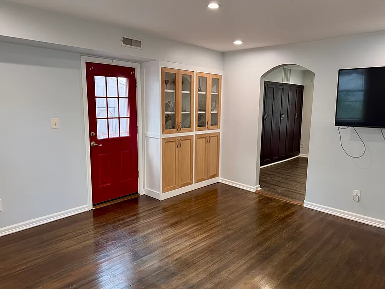 300 S Wayne St — Photo 13