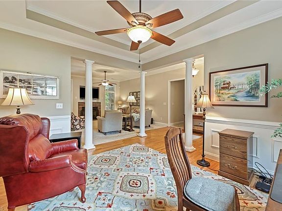 4th image of 101 Loganberry Ct