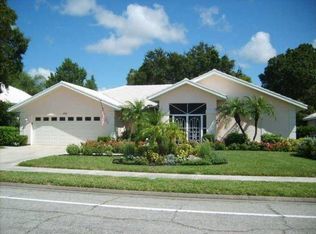458 Lake Of The Woods Dr, Venice, FL 34293