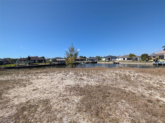 4th image of 3100 SW 22nd Ave