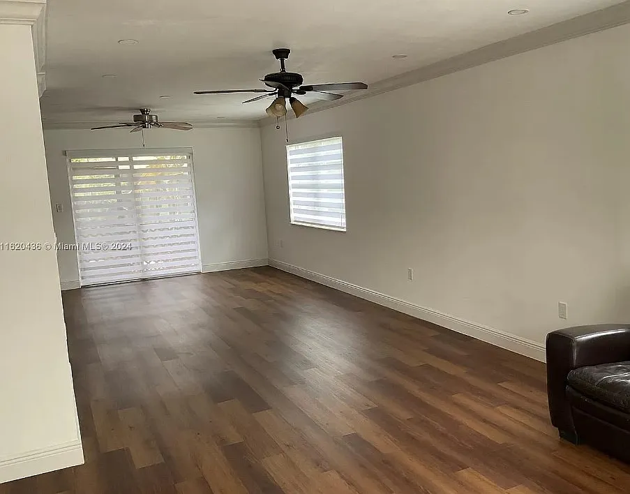 3 bed, 2.5 bath, 1582 sqft, $3,200 — Photo 4