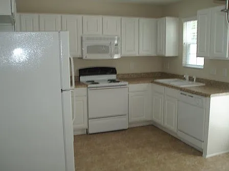 2 bed, 2.5 bath, 1027 sqft, $1,515 — Photo 2
