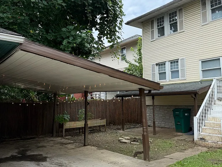 1608 Liberty St — Photo 3