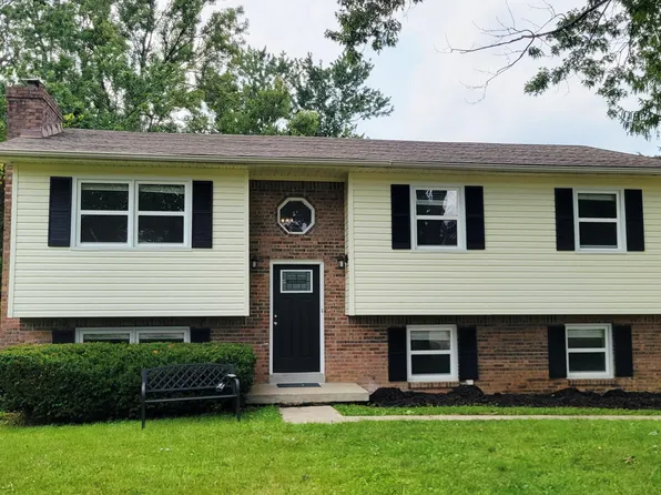 1401 Yosemite Cir, Lexington, KY 40517
