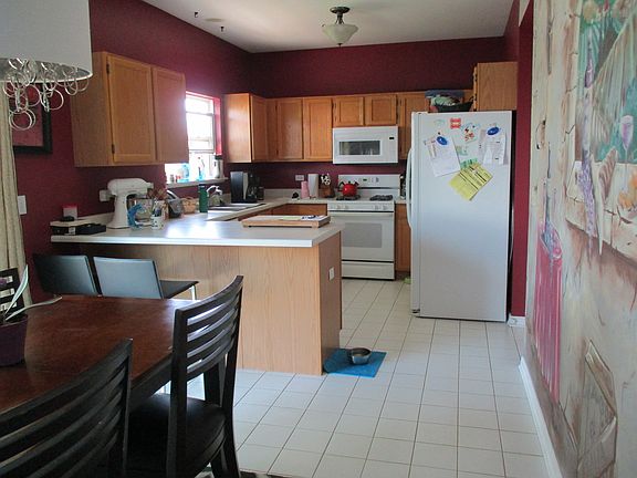 4th image of 401 Barnwood Ct