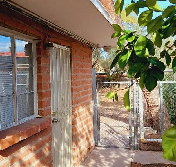 3225 E Patricia St — Photo 17