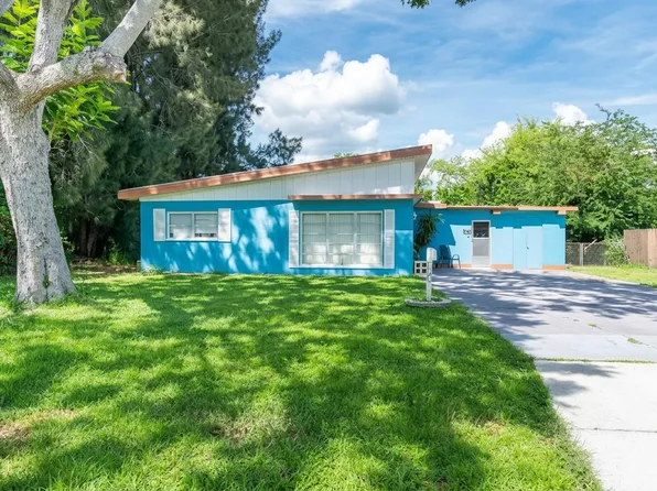 164 Tradewinds Dr NW, Pt Charlotte, FL